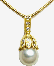 Jacques 18 Kt Yellow Gold Cultured Pearl Pendant